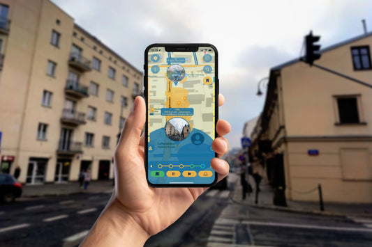 Looking for the perfect artist’s studio (Praga district) Smartphone App Walking Tour